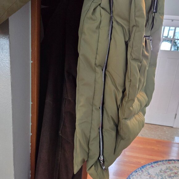Orolay Woman's Green Hooded Puffer Jacket Sz XL LIKE NEW CONDITION - Picture 2 of 9